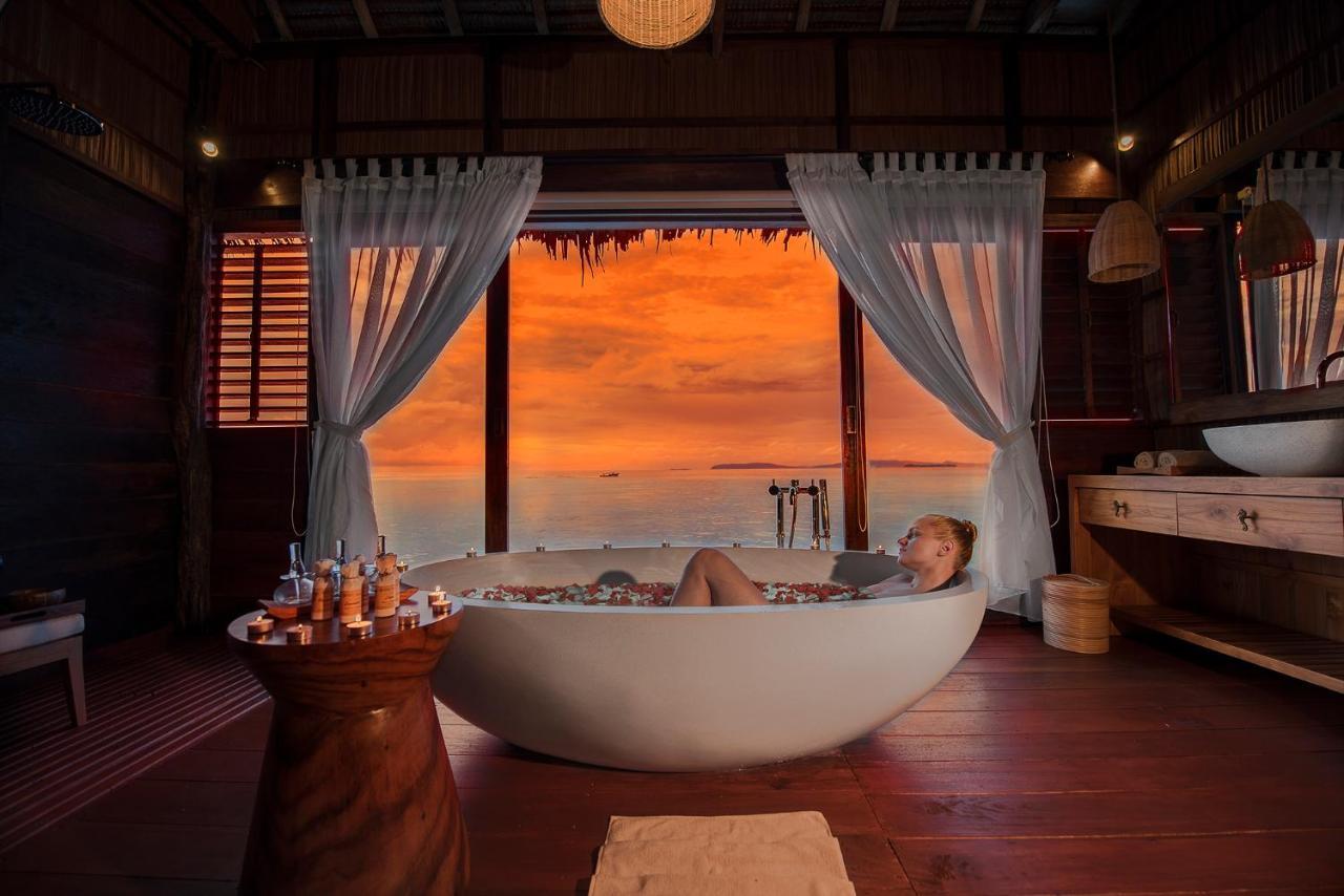 Papua Paradise Eco Resort Pulau Birie Eksteriør billede